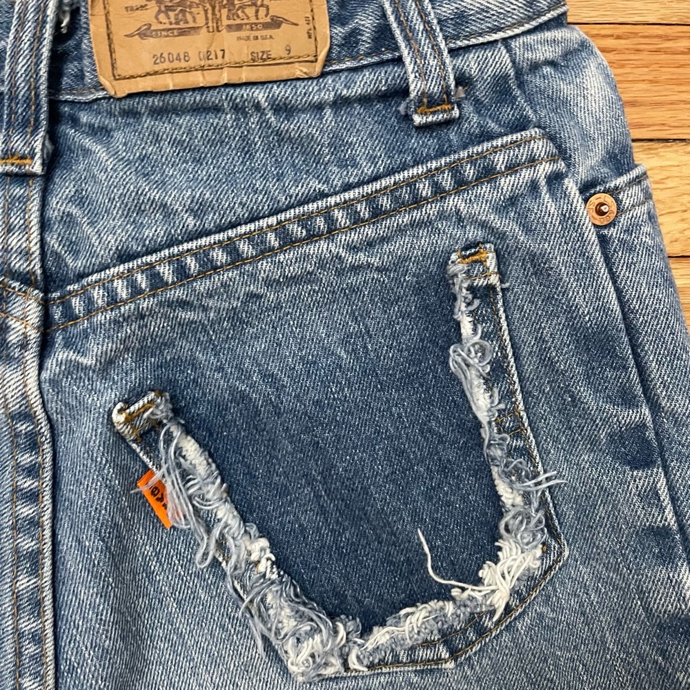 Vintage 1970’s LEVI’s Cutoff Jean Shorts - Orange Tag - Picture 6 of 9